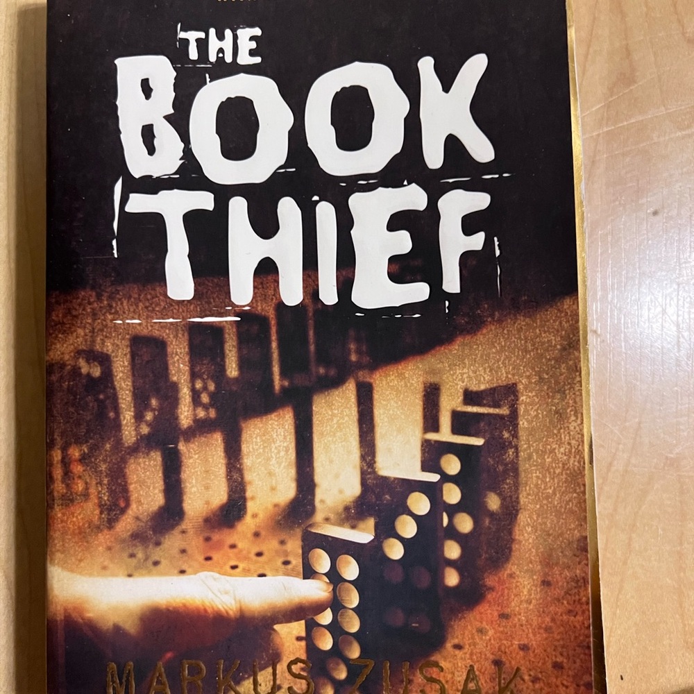 The Book Thief Paperback - Brown & Black Cover